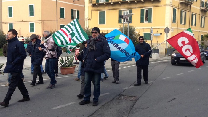 Savona, gara trasporto pubblico, i sindacati non ci stanno: "Pronti allo sciopero"