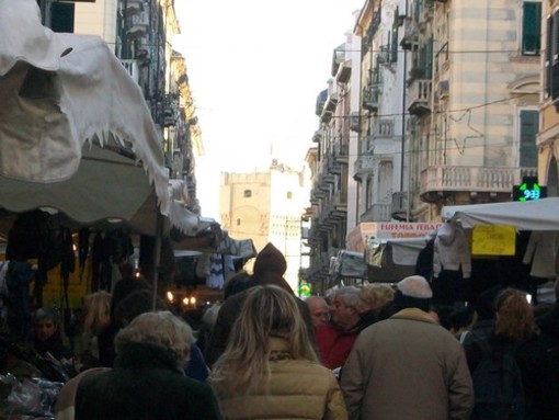 La fiera di Santa Lucia a Savona (immagine di repertorio) La fiera di Santa Lucia a Savona (immagine di repertorio)