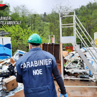 Sito gestione rifiuti nel savonese sequestrato dai carabinieri del NOE di Genova