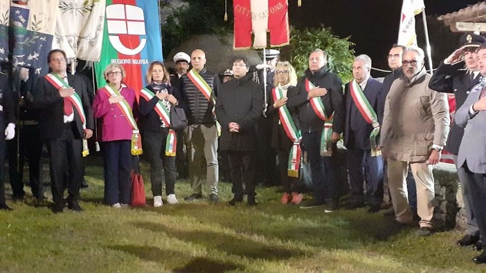 Stella, una fiaccolata per ricordare il Presidente Sandro Pertini a 127 anni dalla nascita (FOTO) Stella, una fiaccolata per ricordare il Presidente Sandro Pertini a 127 anni dalla nascita (FOTO)