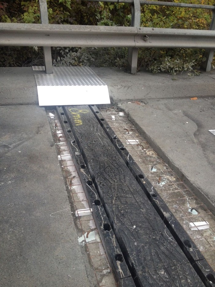 Riapre al traffico la Sp 28 all'interno del Comune di Roccavignale Riapre al traffico la Sp 28 all'interno del Comune di Roccavignale