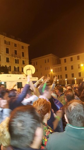 Saluto romano ad Ilaria Caprioglio neo sindaco di Savona, Iuri Patrone PD "Dichiari la sua adesione ai valori antifascisti" Saluto romano ad Ilaria Caprioglio neo sindaco di Savona, Iuri Patrone PD "Dichiari la sua adesione ai valori antifascisti"