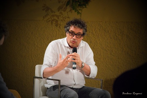 Lo scrittore Sandro Veronesi ospite di Maurilio Giordana su Radio Onda Ligure 101