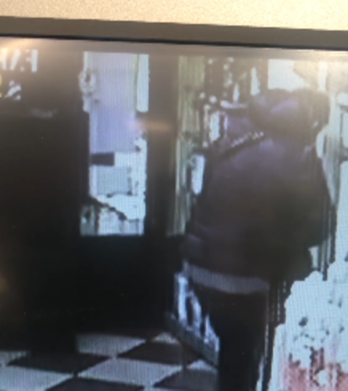 Furto con destrezza alla farmacia San Michele di Albenga Furto con destrezza alla farmacia San Michele di Albenga