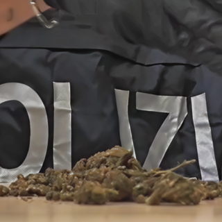 Maxi operazione antidroga: 4 arresti e 14 denunce nel Savonese (VIDEO)