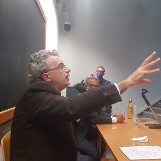 Con il Decreto Caivano, arriva la "stretta" per i giovani. Criminologo Padovano: "Si scopre il problema dalla sera alla mattina e lo si affronta con misure senza una minima certezza" Con il Decreto Caivano, arriva la "stretta" per i giovani. Criminologo Padovano: "Si scopre il problema dalla sera alla mattina e lo si affronta con misure senza una minima certezza"