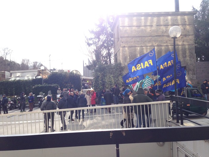 TPL Linea: sciopero il 14 novembre 2011 TPL Linea: sciopero il 14 novembre 2011