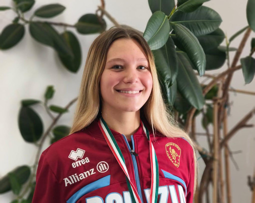 Sarah Rizea, dalla vasca alla corona passando per la scuola. La dirigente Bencardino: "Il ruolo dell'istruzione al servizio del talento e dell'inclusione"