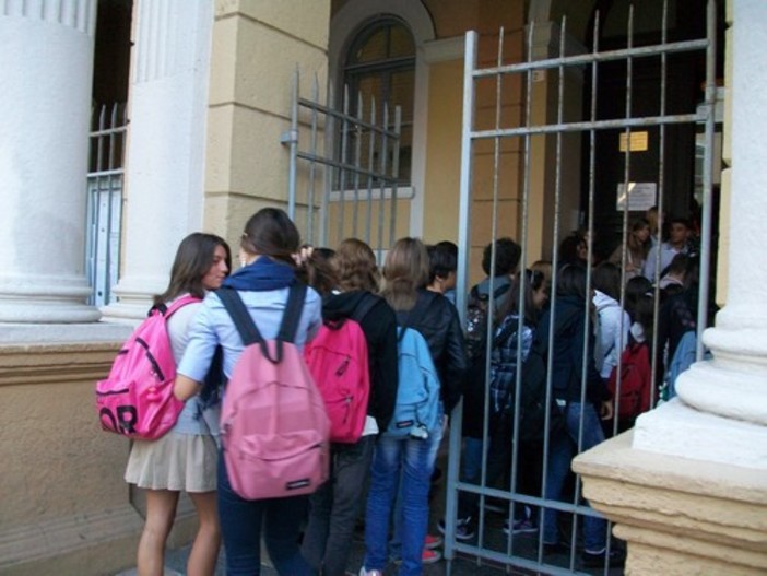 Savona: primo giorno di scuola tra abbracci e nostalgia, abbiamo dato voce agli studenti