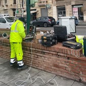 Savona, la sostituzione dei semafori guasti parte da quello pedonale di corso Mazzini