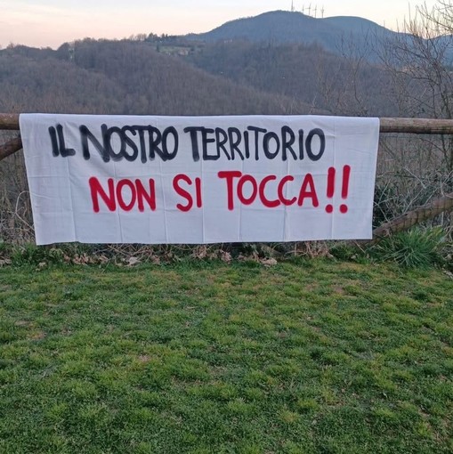 Altare, incontro sulla realizzazione del progetto eolico, le associazioni ambientaliste confermano il loro no Altare, incontro sulla realizzazione del progetto eolico, le associazioni ambientaliste confermano il loro no