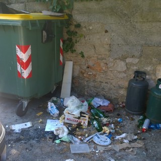 Finale Ligure Viva: "Differenziata e verde pubblico nel caos, il sindaco chieda scusa" Finale Ligure Viva: "Differenziata e verde pubblico nel caos, il sindaco chieda scusa"
