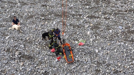 Maltempo e il fiume sale: a Villanova d'Albenga tre persone e tre cani salvati dai Vigili del fuoco (FOTO)