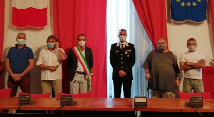 Il Gruppo Controllo Vicinato Pontelungo saluta il Tenente Rossi: "Grazie a lui tutta Albenga è cambiata in meglio" Il Gruppo Controllo Vicinato Pontelungo saluta il Tenente Rossi: "Grazie a lui tutta Albenga è cambiata in meglio"