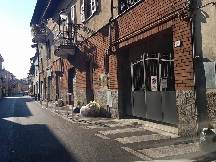Albenga, parte la differenziata ed è subito caos (FOTO) Albenga, parte la differenziata ed è subito caos (FOTO)