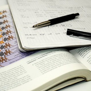 Regole per la maturità: a scuola 15 minuti prima, distanza di due metri, un solo accompagnatore Regole per la maturità: a scuola 15 minuti prima, distanza di due metri, un solo accompagnatore