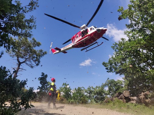 Bikers feriti e in codice rosso: doppio intervento dei soccorsi nell'entroterra finalese (FOTO) Bikers feriti e in codice rosso: doppio intervento dei soccorsi nell'entroterra finalese (FOTO)