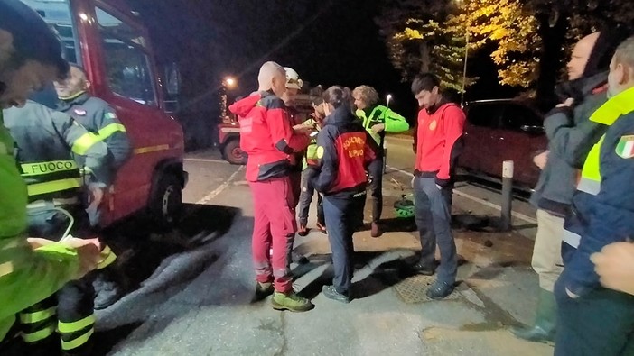 Altare, donna di 83 anni ritrovata dalle unità cinofile: codice giallo al San Paolo Altare, donna di 83 anni ritrovata dalle unità cinofile: codice giallo al San Paolo