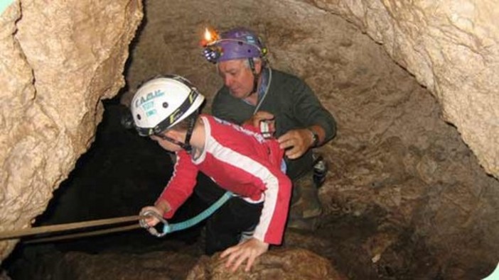 Gita di presentazione del XXV Corso di introduzione alla speleologia Gita di presentazione del XXV Corso di introduzione alla speleologia