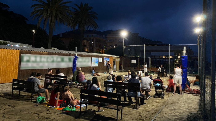 Arte e pedagogia si mischiano in riva al mare a Finale col teatro per i più piccoli Arte e pedagogia si mischiano in riva al mare a Finale col teatro per i più piccoli