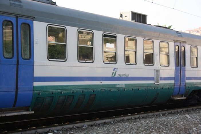 Trenitalia “sbotta”  sui ritardi e risponde a Regione e Assoutenti
