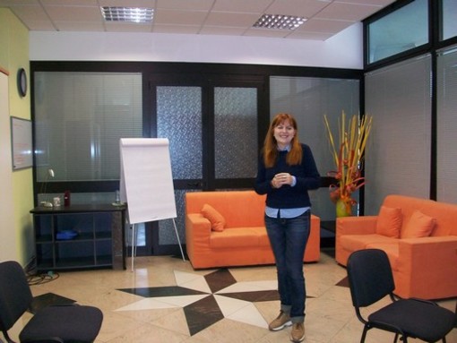 Carcare: volontari di "Telefono Donna" incontrano gli allievi dello Ial Carcare: volontari di "Telefono Donna" incontrano gli allievi dello Ial