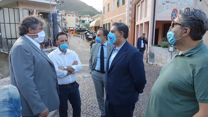 Toirano, visita del presidente Toti: si è parlato anche dell'ex istituto medico pedagogico (FOTO) Toirano, visita del presidente Toti: si è parlato anche dell'ex istituto medico pedagogico (FOTO)