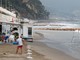 Varazze: maltempo, alberi e detriti trascinate sulle spiagge del litorale
