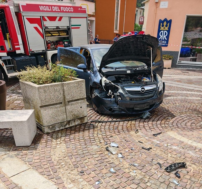 Toirano, tenta più volte di togliersi la vita: grave un uomo di 50 anni Toirano, tenta più volte di togliersi la vita: grave un uomo di 50 anni