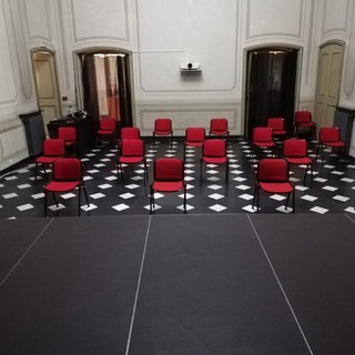 Finale, risate e commozione con lo spettacolo &quot;Equitalia&quot;