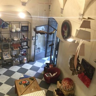 Savona, nel negozio da Temide "Coin Shop e ScopIamo Savona"