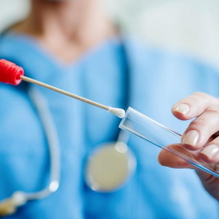 Tamponi non più gratuiti per uscire dall'isolamento. Pastorino (Linea Condivisa): "A pagarne il prezzo maggiore gli studenti"