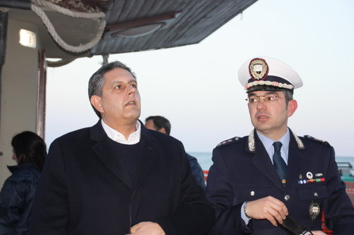Il presidente Toti durante la visita ad Alassio