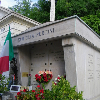 La tesi di laurea di Pertini a Mattarella La tesi di laurea di Pertini a Mattarella
