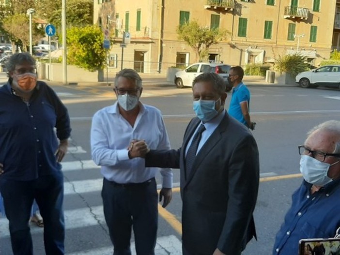 Savona 2021, previsto vertice tra Bozzano, Vaccarezza e Toti: "Lavoriamo prima all'alleanza che possa sostenere il candidato sindaco" Savona 2021, previsto vertice tra Bozzano, Vaccarezza e Toti: "Lavoriamo prima all'alleanza che possa sostenere il candidato sindaco"