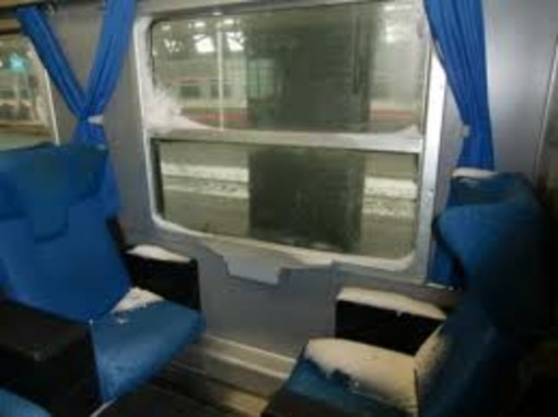 Trenitalia conferma l'inadeguatezza: disservizi anche domani in Liguria