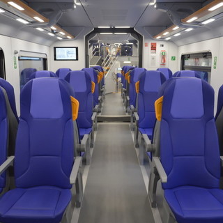 Distanziamento sui treni, il Pd: "La Regione ritiri l'ordinanza e rispetti le restrizioni del Ministero"