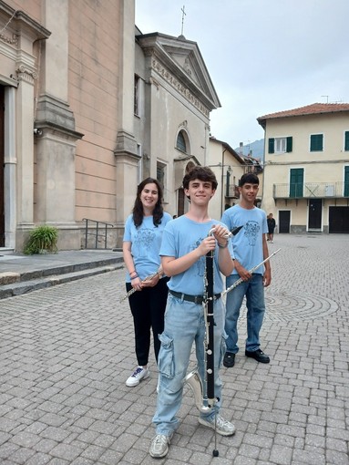 A Ranzi di Pietra Ligure il Trio Bandapiccola per San Bernardo Abate A Ranzi di Pietra Ligure il Trio Bandapiccola per San Bernardo Abate