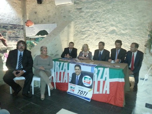 Elezioni Albenga, Rosy Guarnieri incassa l'appoggio di Toti e Biasotti