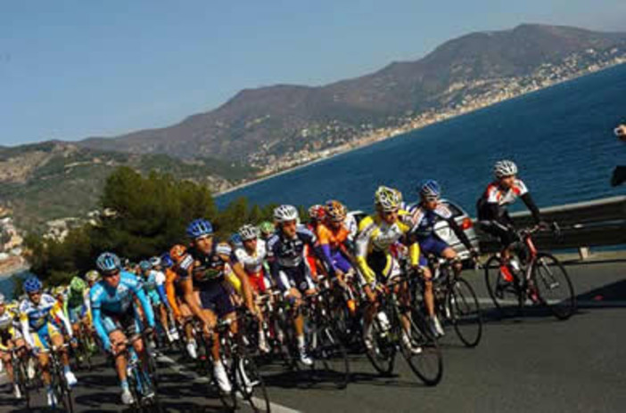 Laigueglia: al via la Granfondo internazionale di ciclismo