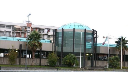 Albenga, saltano i lavori per attrezzare le nuove aule del liceo artistico nel palazzo Falcone-Borsellino: il consigliere Arnaldi scrive al presidente della Provincia Albenga, saltano i lavori per attrezzare le nuove aule del liceo artistico nel palazzo Falcone-Borsellino: il consigliere Arnaldi scrive al presidente della Provincia