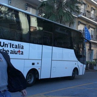 Alassio: tra poco il trasferimento dei turisti piemontesi, Toti "Abbiamo raggiunto un ottimo risultato" (Foto e Video)