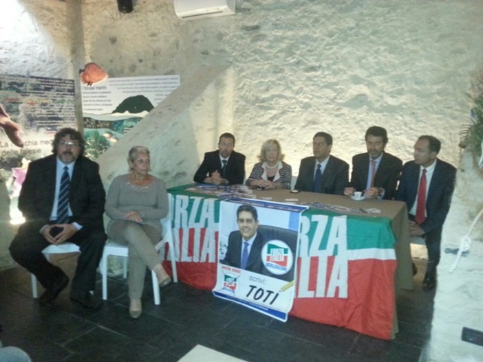 Elezioni Albenga, Rosy Guarnieri incassa l'appoggio di Toti e Biasotti