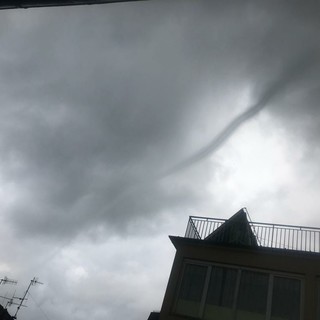 Tromba d'aria marina avvistata nel finalese (FOTO e VIDEO)