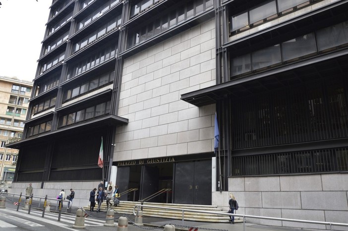 Festini a base di droga e sesso con escort, spunta anche il nome di Alessandro Piana