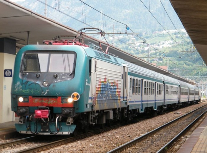Falso allarme bomba a Genova Sampierdarena: circolazione ferroviaria bloccata per oltre due ore