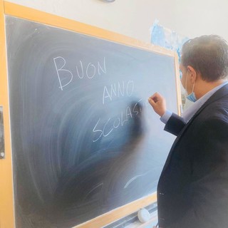 Rientro a scuola, Toti: "Liguria pronta alla ripartenza in sicurezza" Rientro a scuola, Toti: "Liguria pronta alla ripartenza in sicurezza"