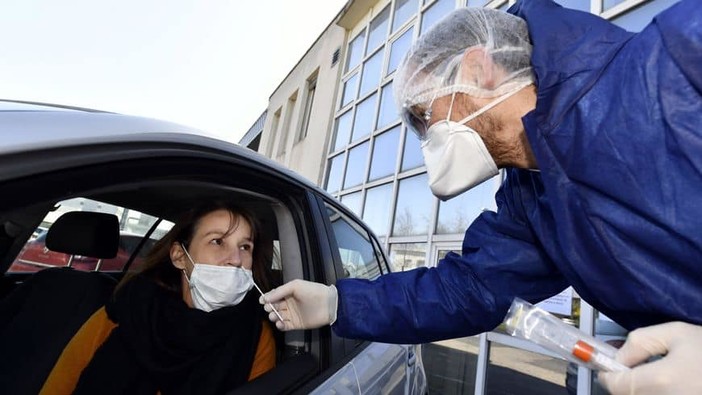 Covid-19, dalla prossima settimana al via il servizio tamponi drive-through allo stadio "Riva" di Albenga