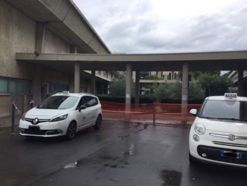 Savona, i tassisti della stazione lamentano un parcheggio per la sosta