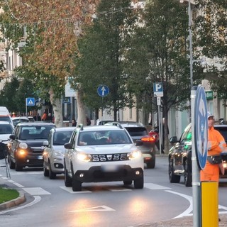 Cedimento sulla rotonda di corso Ferrari ad Albisola, via ai lavori di ripristino con disagi alla viabilità Cedimento sulla rotonda di corso Ferrari ad Albisola, via ai lavori di ripristino con disagi alla viabilità